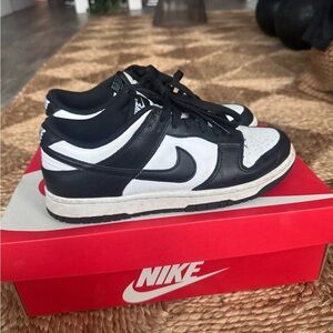 Black Low Nike Dunks